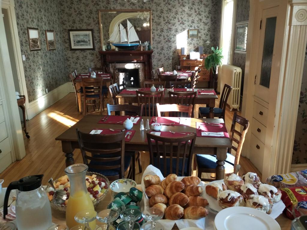 Homeport Historic B&B Saint John Ngoại thất bức ảnh